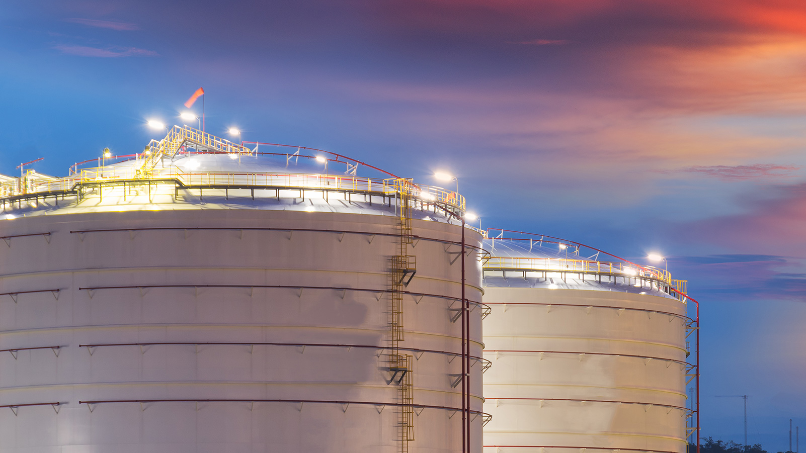 LNG Tanks